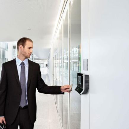 Kartlı Geçiş Sistemleri